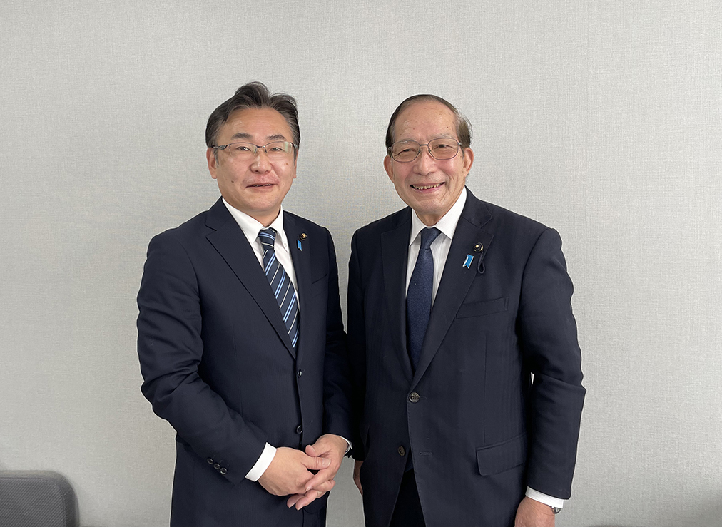 なんばたつやとほりえ則之神奈川県議会議員